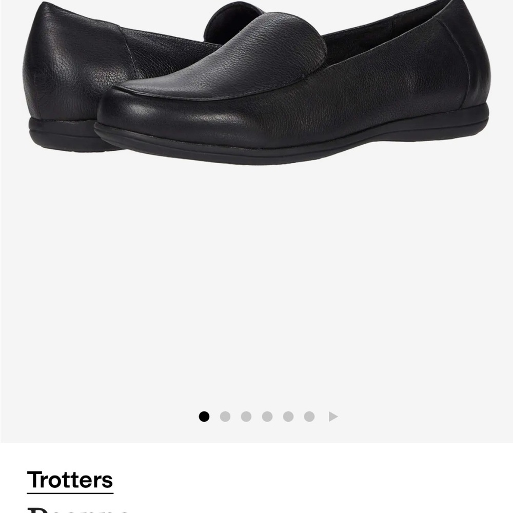 Trotters Women’s Classic Black Slip-On Loafers